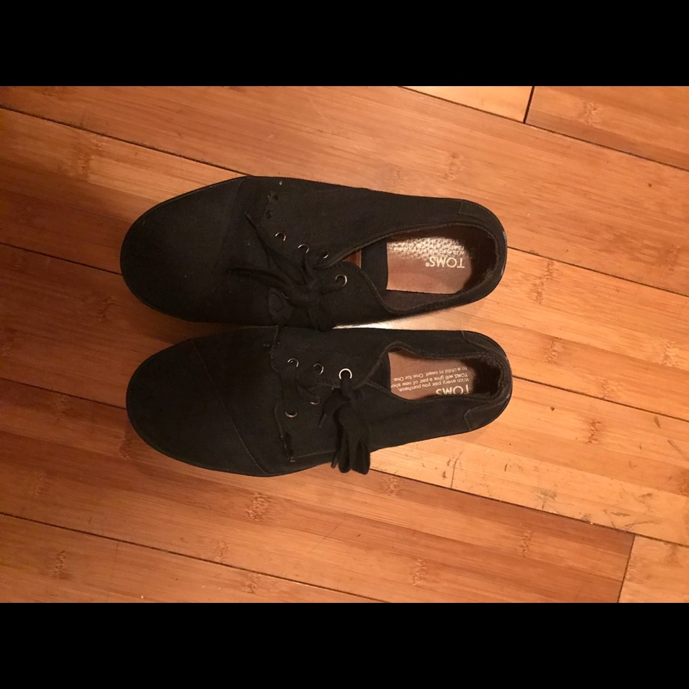Toms shoes